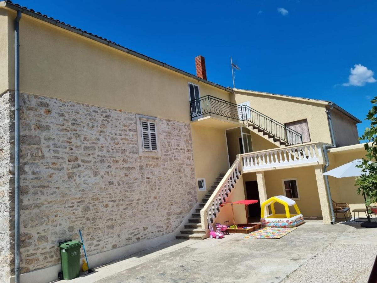 Apartmani Barbarosa Sveti Filip i Jakov Exteriér fotografie